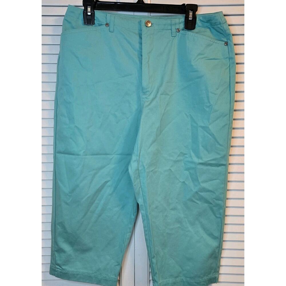 Liz Claiborne Women's Teal Capris